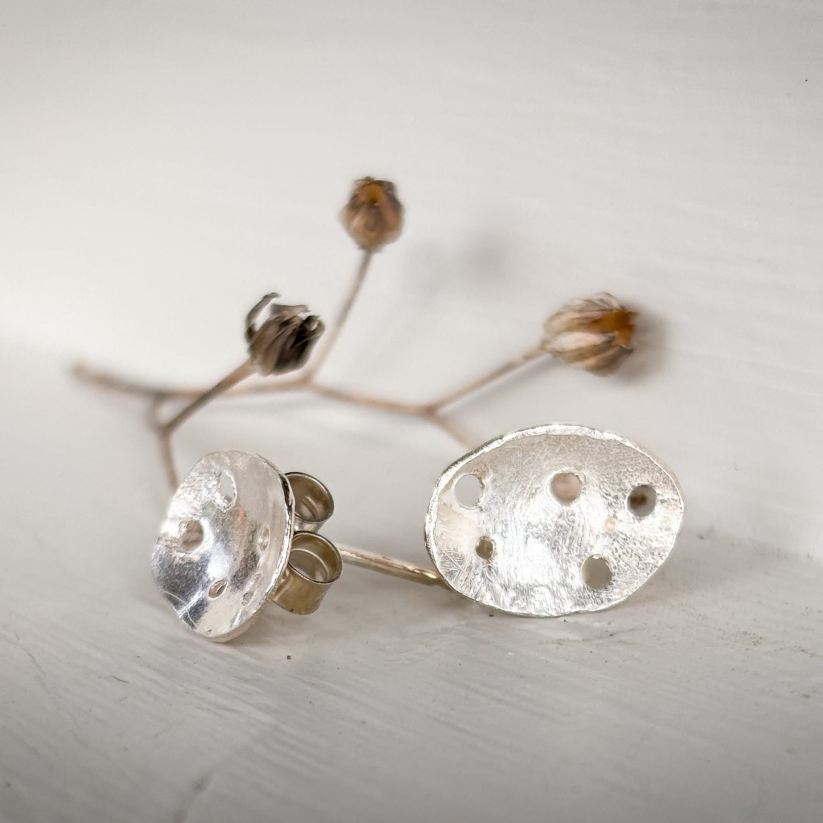 seed cup studs polished